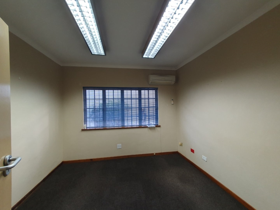 To Let Commercial Property for Rent in Bluff KwaZulu-Natal