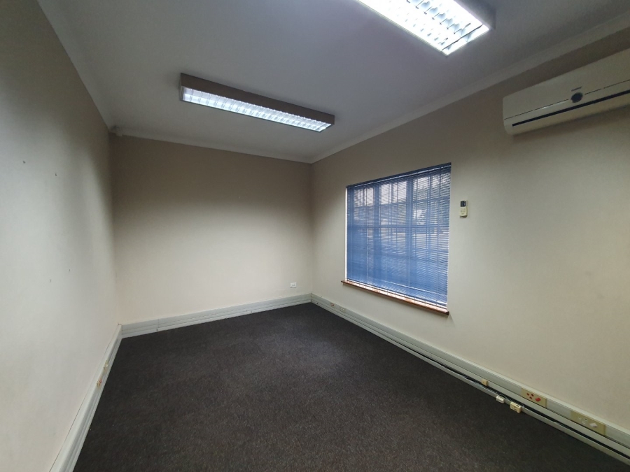 To Let Commercial Property for Rent in Bluff KwaZulu-Natal