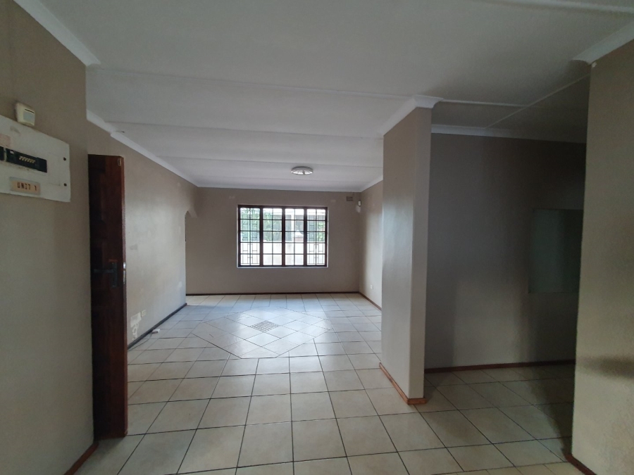 To Let Commercial Property for Rent in Bluff KwaZulu-Natal