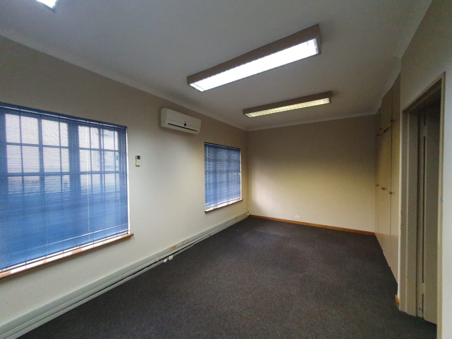 To Let Commercial Property for Rent in Bluff KwaZulu-Natal