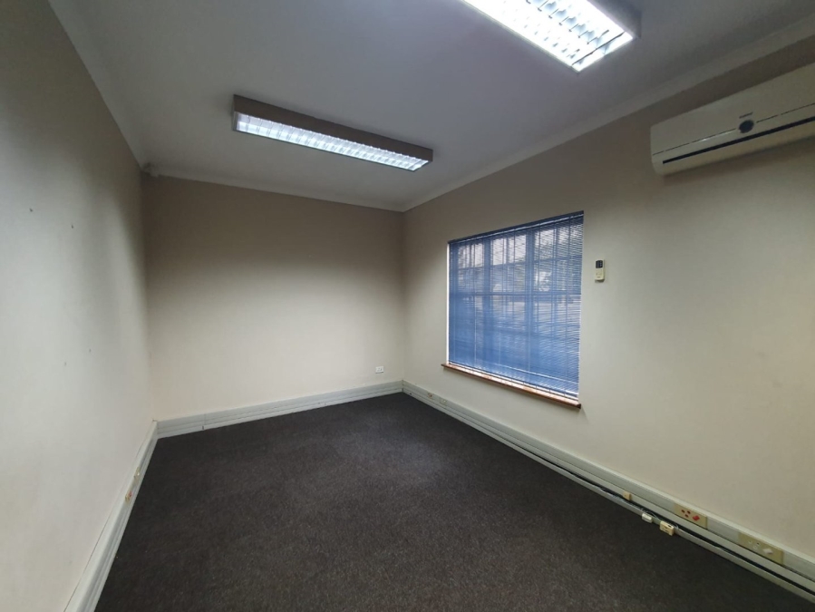 To Let Commercial Property for Rent in Bluff KwaZulu-Natal