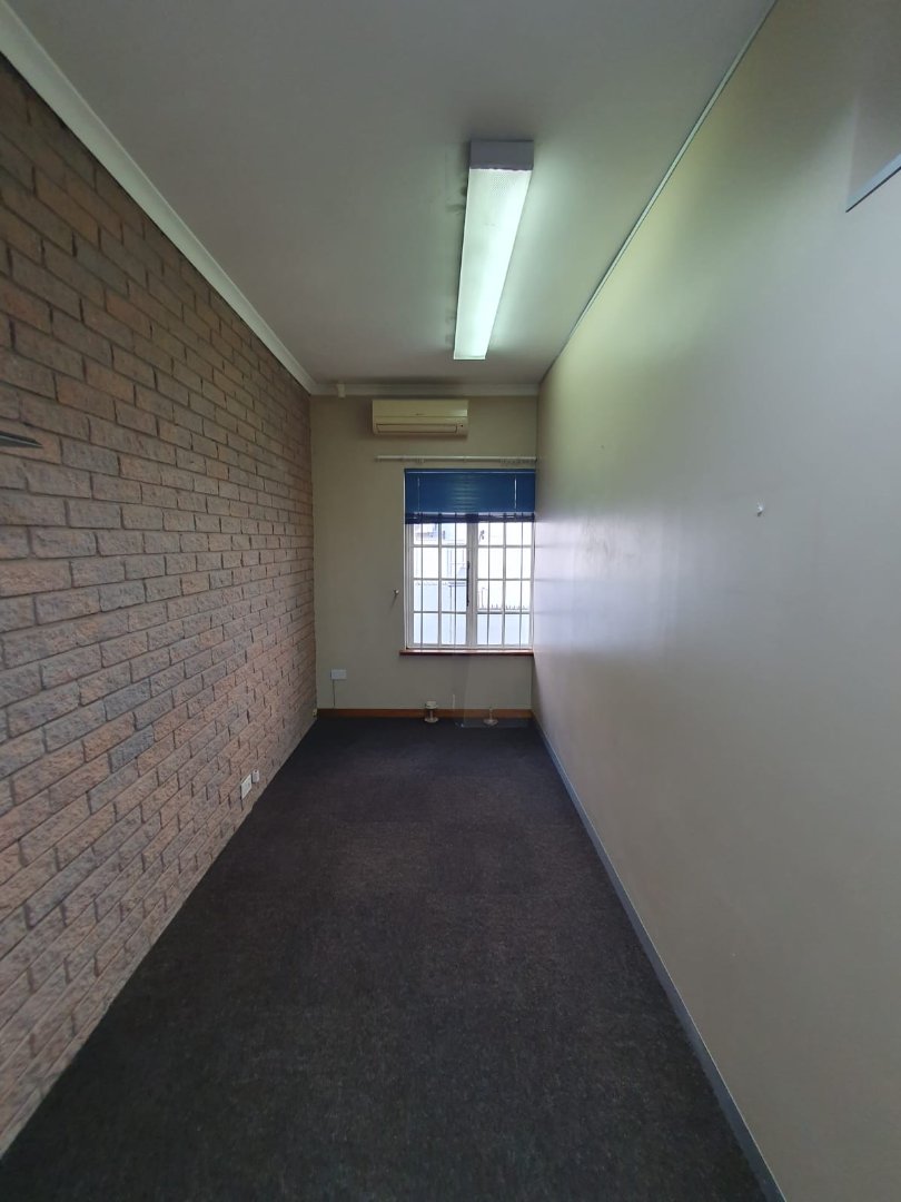To Let Commercial Property for Rent in Bluff KwaZulu-Natal