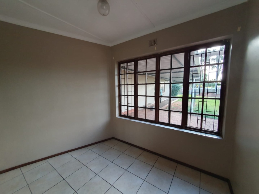 To Let Commercial Property for Rent in Bluff KwaZulu-Natal