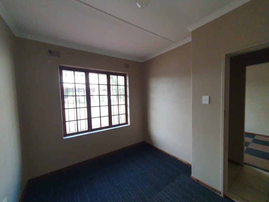 To Let Commercial Property for Rent in Bluff KwaZulu-Natal