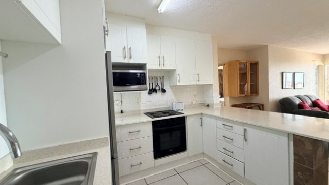 3 Bedroom Property for Sale in Uvongo KwaZulu-Natal
