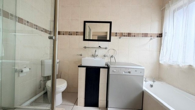 3 Bedroom Property for Sale in Uvongo KwaZulu-Natal
