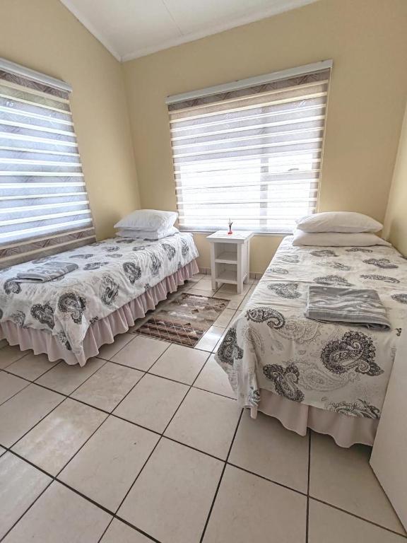 To Let 2 Bedroom Property for Rent in Shelly Beach KwaZulu-Natal