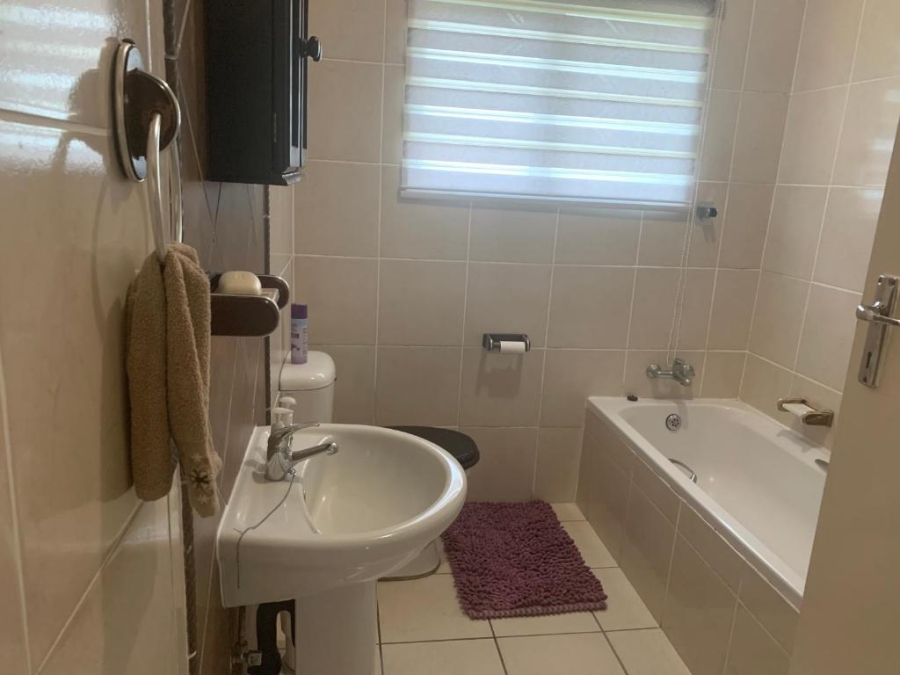 To Let 2 Bedroom Property for Rent in Shelly Beach KwaZulu-Natal