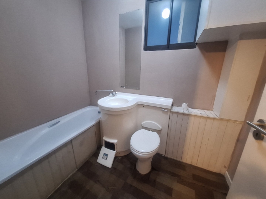 To Let 1 Bedroom Property for Rent in Bulwer KwaZulu-Natal
