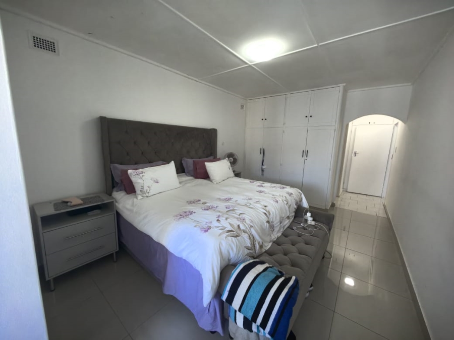 To Let 3 Bedroom Property for Rent in Amanzimtoti KwaZulu-Natal