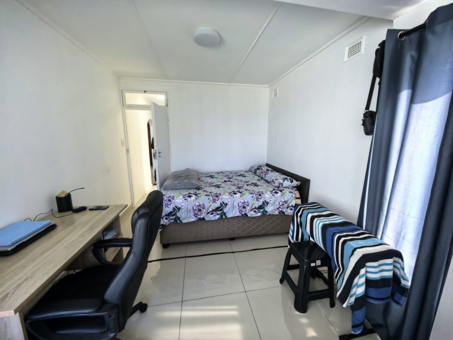 To Let 3 Bedroom Property for Rent in Amanzimtoti KwaZulu-Natal