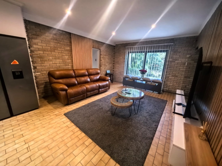 4 Bedroom Property for Sale in Amanzimtoti KwaZulu-Natal