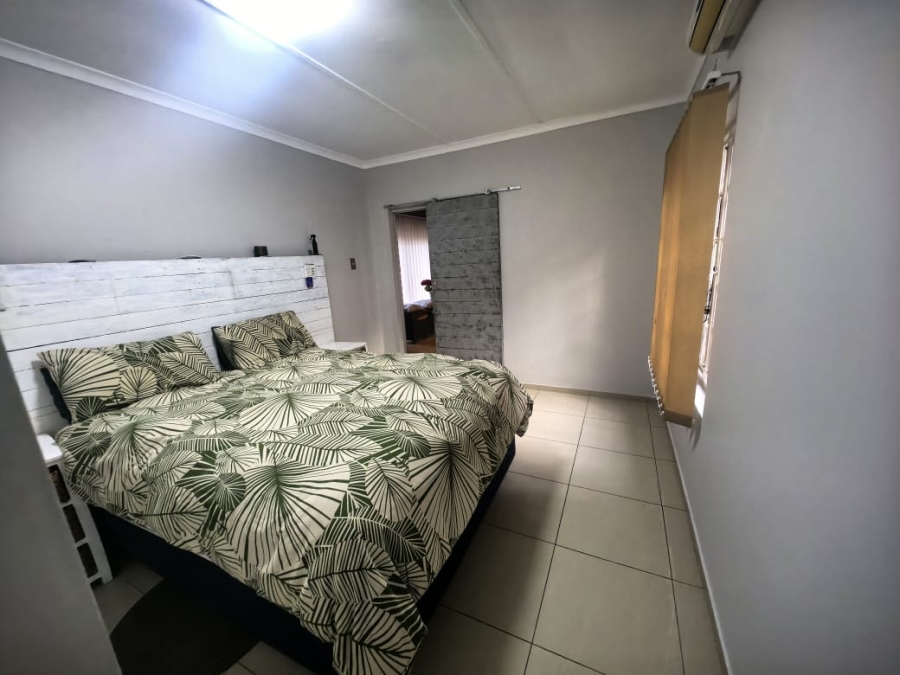 4 Bedroom Property for Sale in Amanzimtoti KwaZulu-Natal