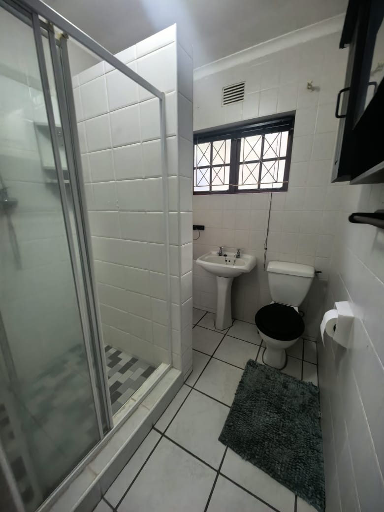 4 Bedroom Property for Sale in Amanzimtoti KwaZulu-Natal