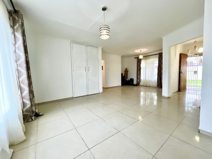 3 Bedroom Property for Sale in Pioneer Park KwaZulu-Natal