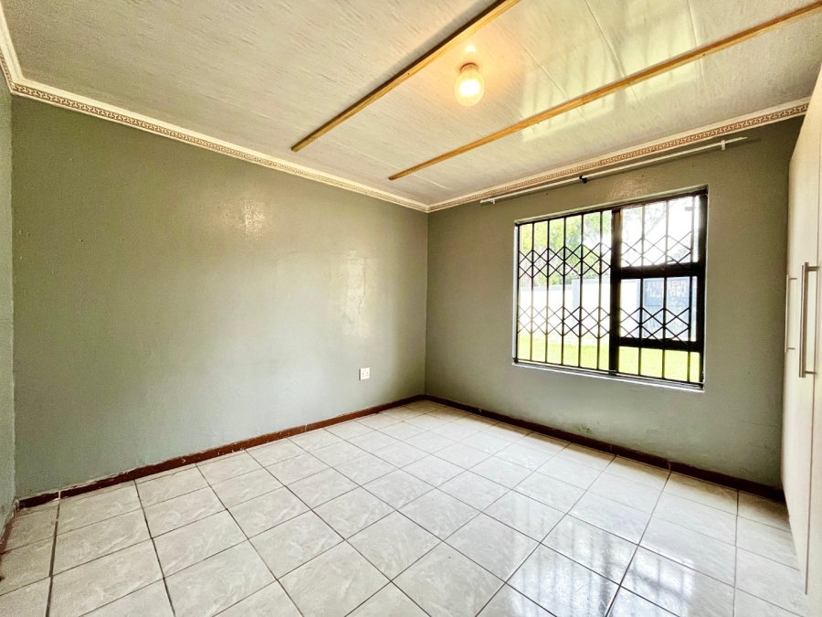 3 Bedroom Property for Sale in Pioneer Park KwaZulu-Natal