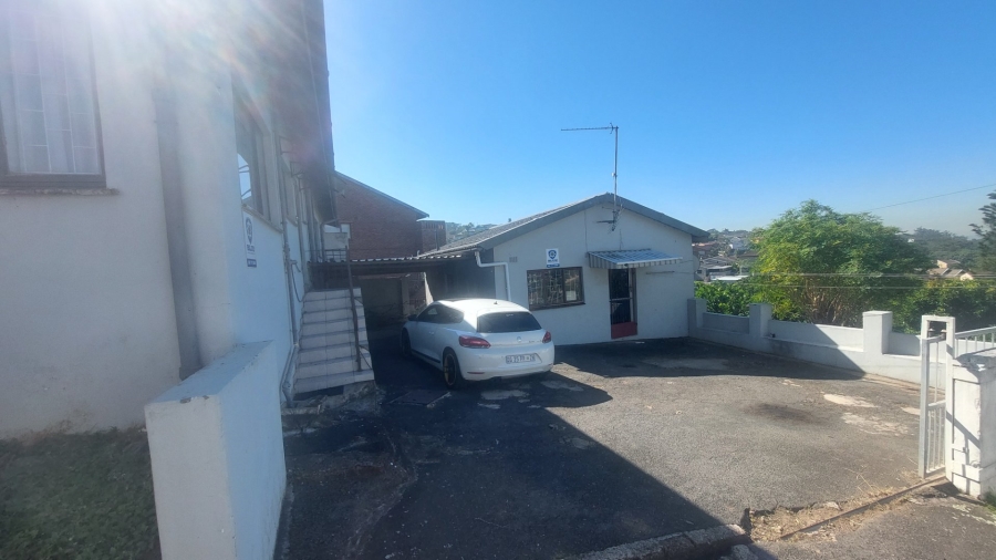 6 Bedroom Property for Sale in Umhlatuzana KwaZulu-Natal