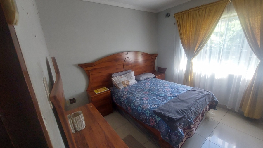6 Bedroom Property for Sale in Umhlatuzana KwaZulu-Natal