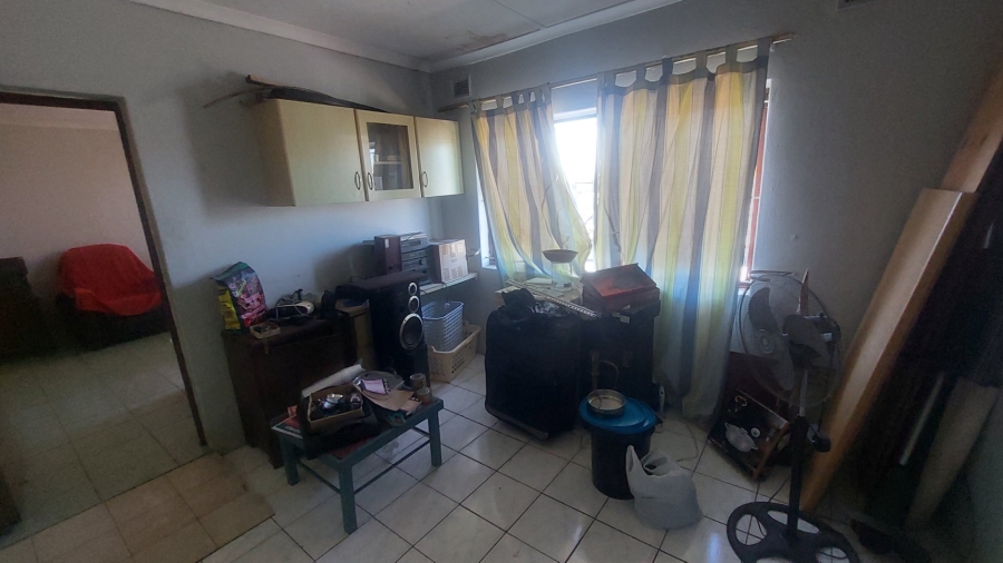 6 Bedroom Property for Sale in Umhlatuzana KwaZulu-Natal
