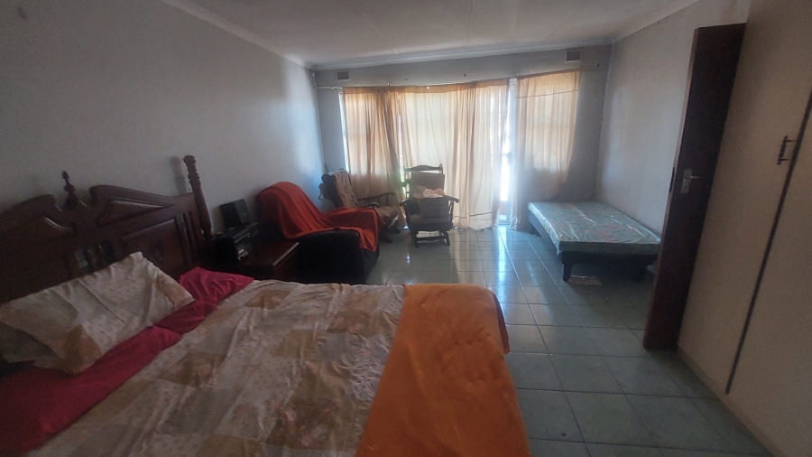 6 Bedroom Property for Sale in Umhlatuzana KwaZulu-Natal