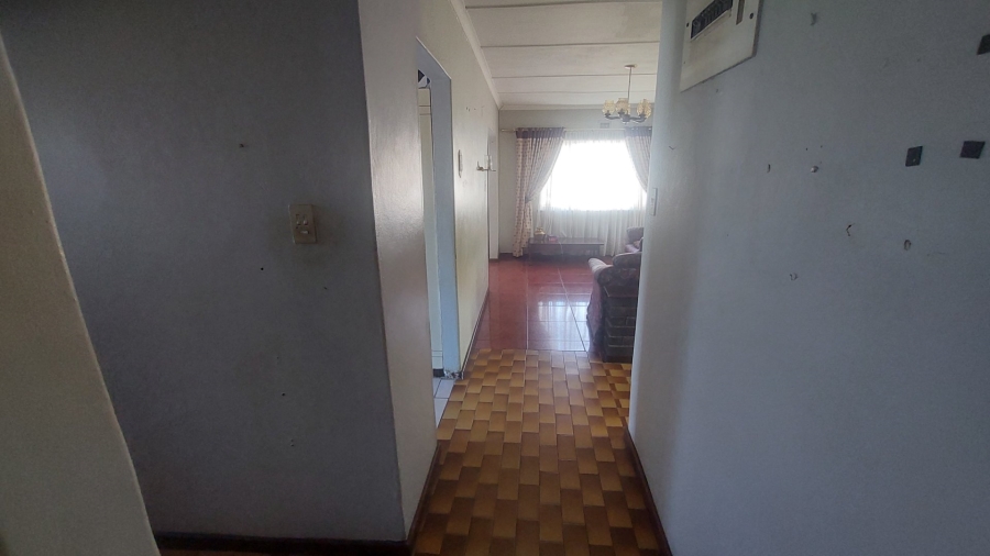 6 Bedroom Property for Sale in Umhlatuzana KwaZulu-Natal