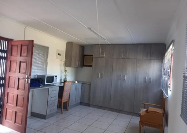 To Let 1 Bedroom Property for Rent in Reservoir Hills KwaZulu-Natal