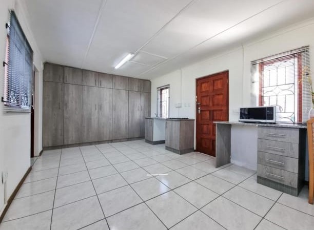 To Let 1 Bedroom Property for Rent in Reservoir Hills KwaZulu-Natal