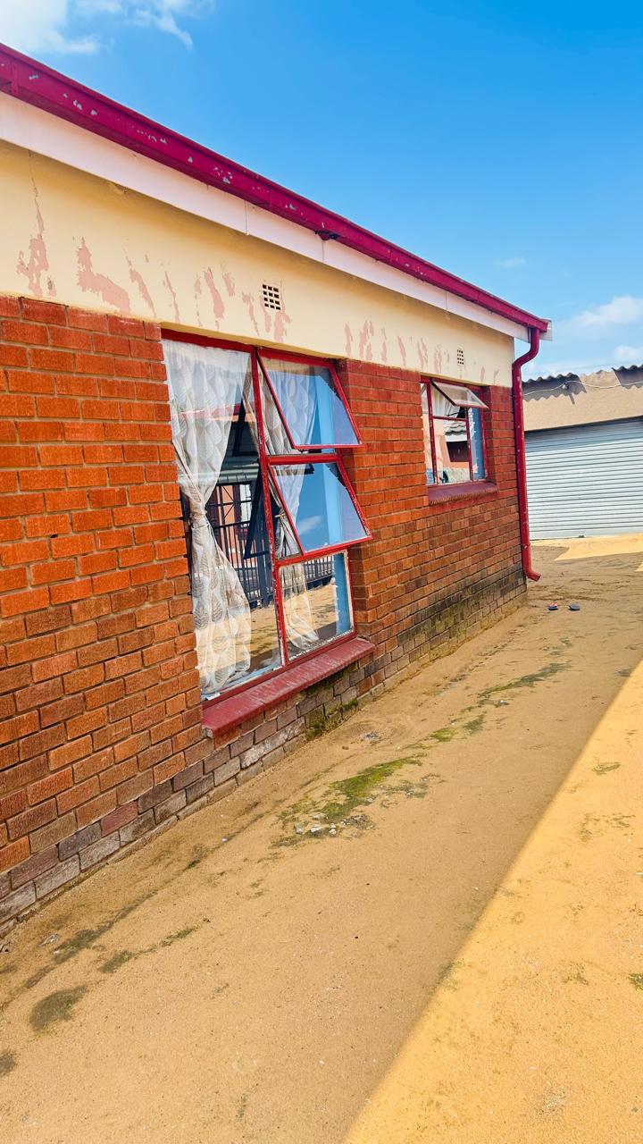  Bedroom Property for Sale in Osizweni KwaZulu-Natal