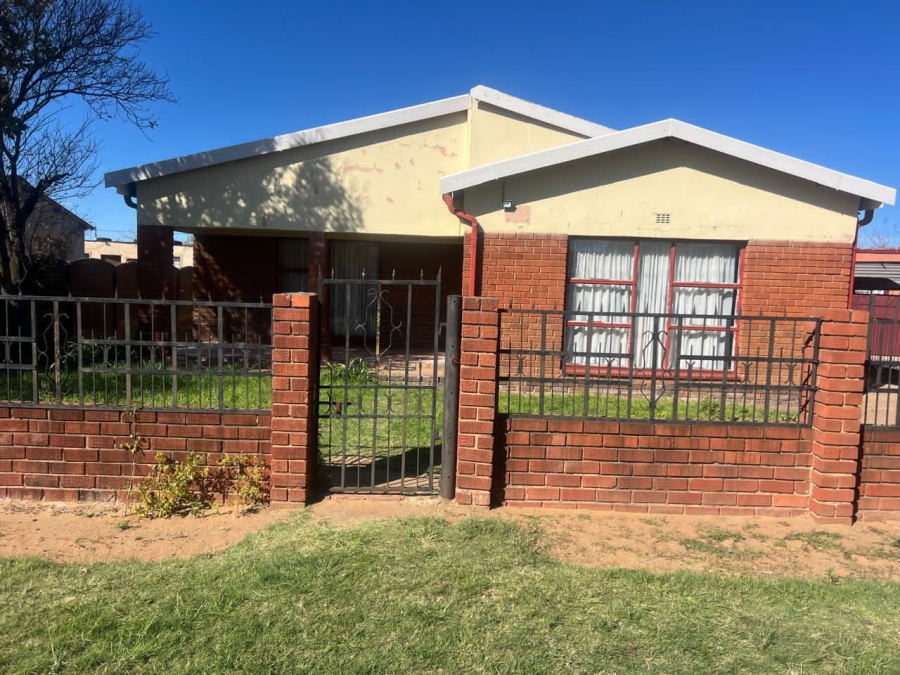 5 Bedroom Property for Sale in Osizweni KwaZulu-Natal
