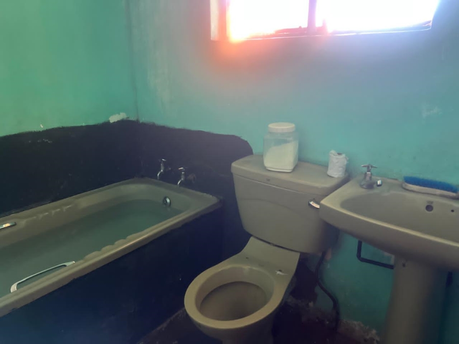 5 Bedroom Property for Sale in Osizweni KwaZulu-Natal