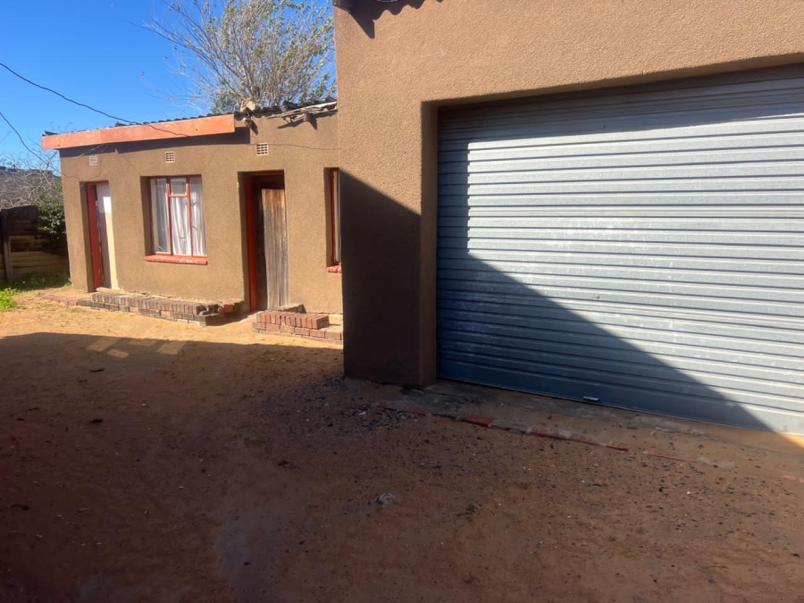 5 Bedroom Property for Sale in Osizweni KwaZulu-Natal