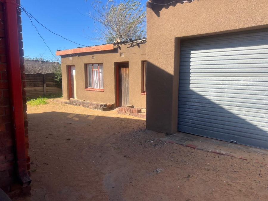 5 Bedroom Property for Sale in Osizweni KwaZulu-Natal