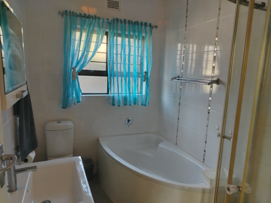 2 Bedroom Property for Sale in St Michaels On Sea KwaZulu-Natal