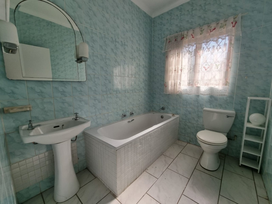 3 Bedroom Property for Sale in Southport KwaZulu-Natal
