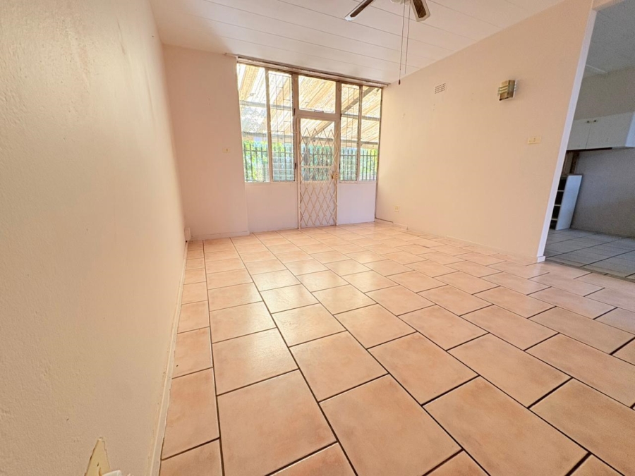 To Let 2 Bedroom Property for Rent in Huttenheights KwaZulu-Natal