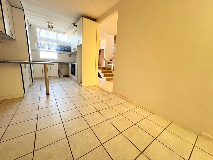 To Let 2 Bedroom Property for Rent in Huttenheights KwaZulu-Natal