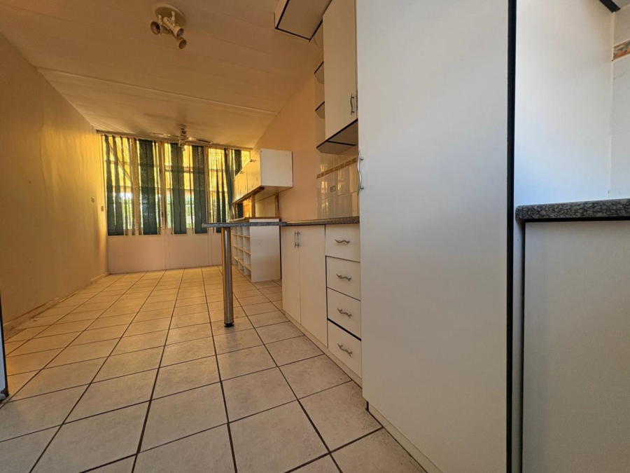 To Let 2 Bedroom Property for Rent in Huttenheights KwaZulu-Natal