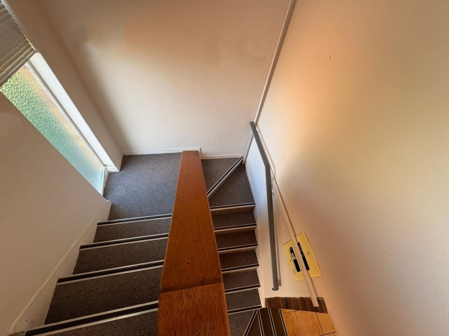 To Let 2 Bedroom Property for Rent in Huttenheights KwaZulu-Natal