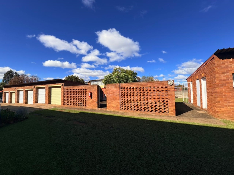 To Let 2 Bedroom Property for Rent in Huttenheights KwaZulu-Natal