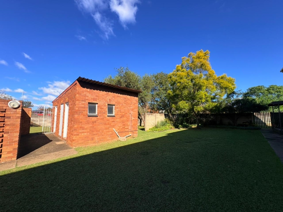 To Let 2 Bedroom Property for Rent in Huttenheights KwaZulu-Natal