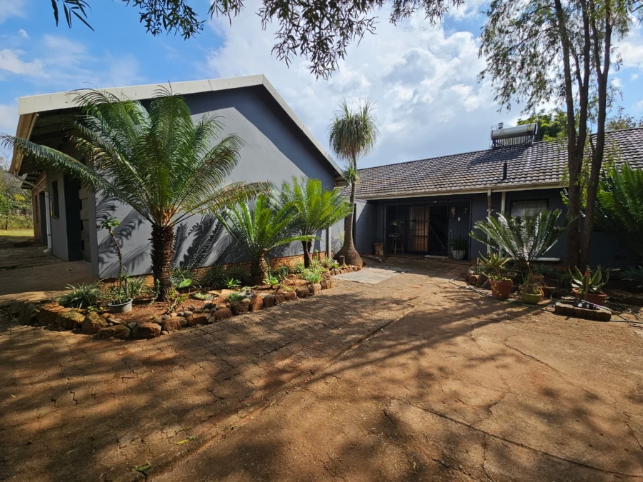 4 Bedroom Property for Sale in Signal Hill KwaZulu-Natal