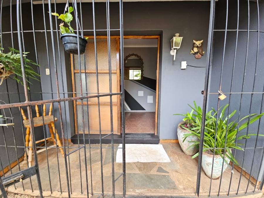 4 Bedroom Property for Sale in Signal Hill KwaZulu-Natal