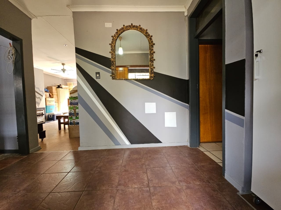 4 Bedroom Property for Sale in Signal Hill KwaZulu-Natal