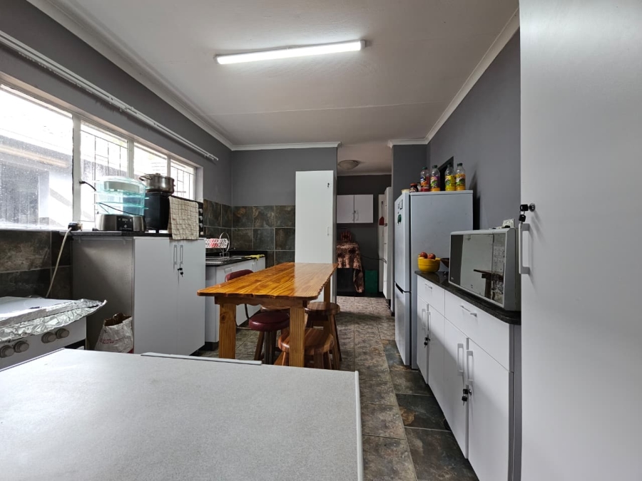 4 Bedroom Property for Sale in Signal Hill KwaZulu-Natal