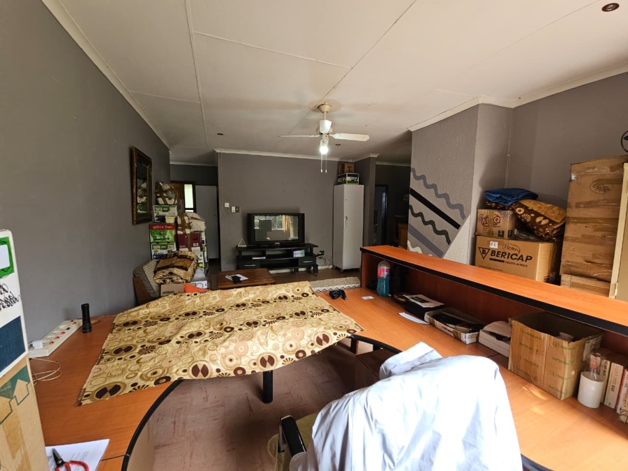 4 Bedroom Property for Sale in Signal Hill KwaZulu-Natal