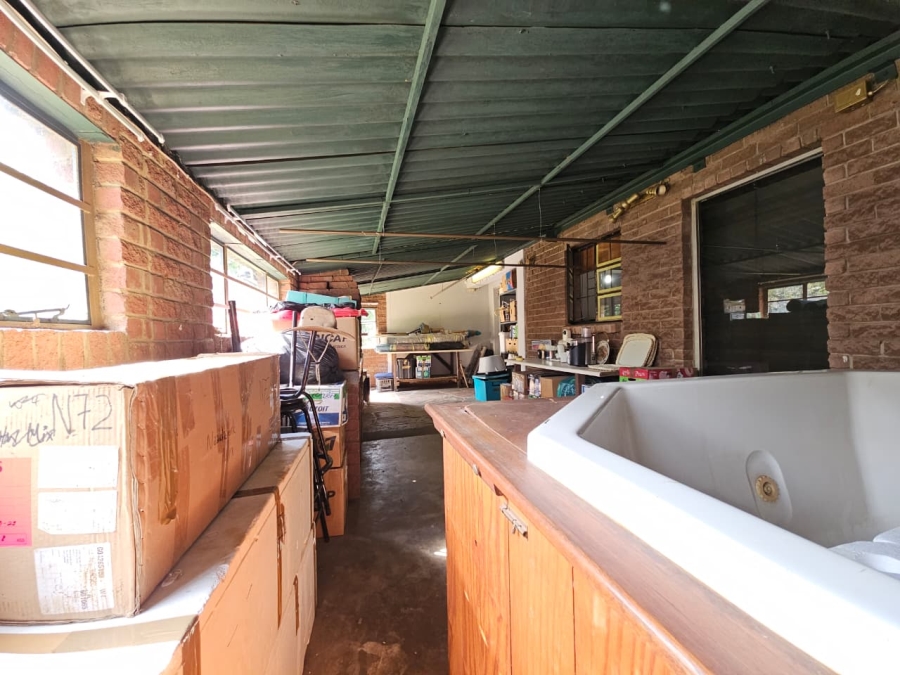 4 Bedroom Property for Sale in Signal Hill KwaZulu-Natal