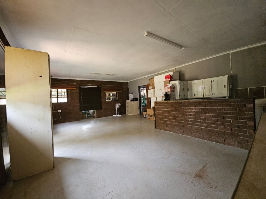 4 Bedroom Property for Sale in Signal Hill KwaZulu-Natal