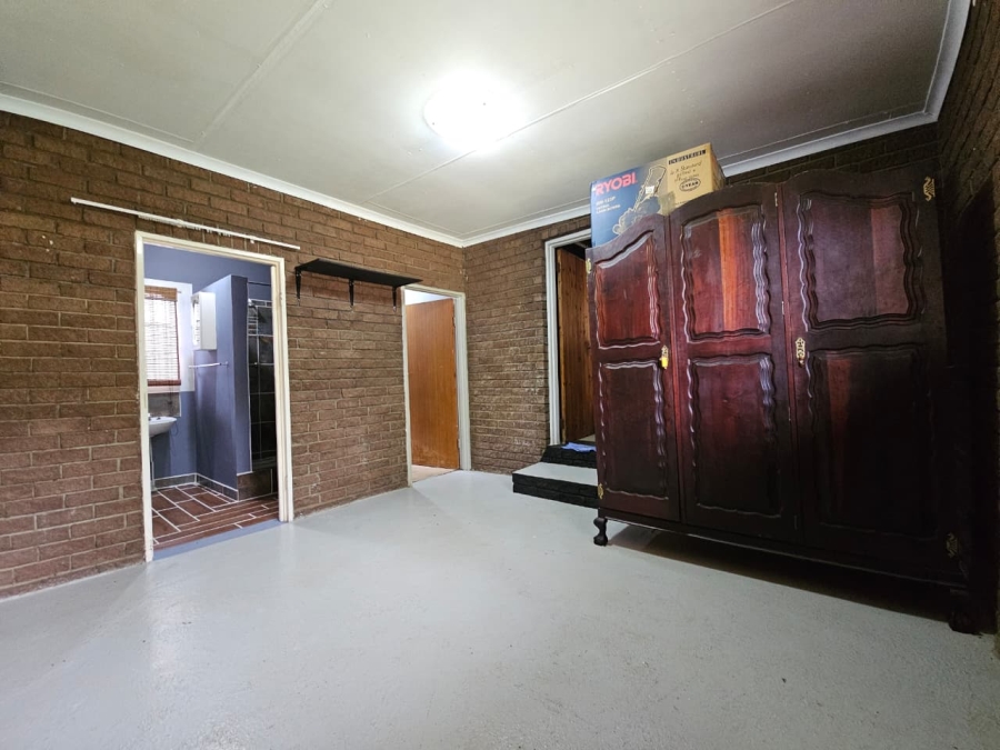 4 Bedroom Property for Sale in Signal Hill KwaZulu-Natal