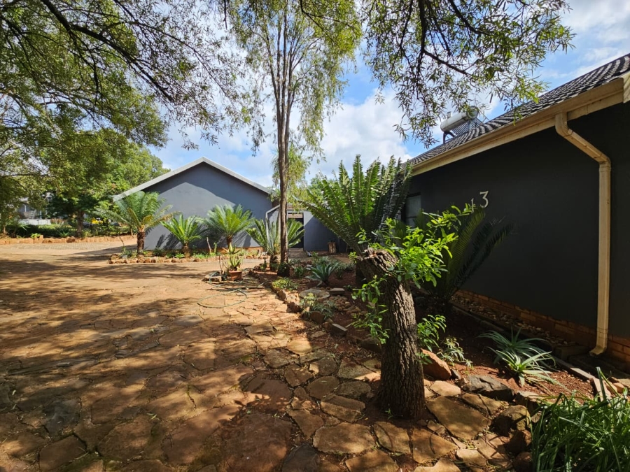 4 Bedroom Property for Sale in Signal Hill KwaZulu-Natal