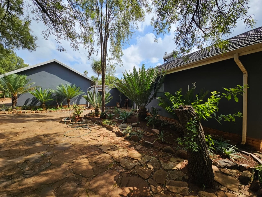 4 Bedroom Property for Sale in Signal Hill KwaZulu-Natal
